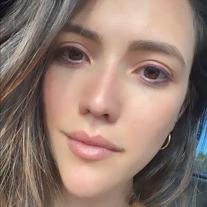 Meet your Posher, Flavia